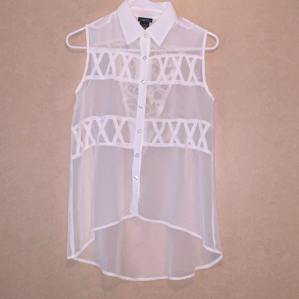 Rue21 Sleeveless Sheer Button Down Top